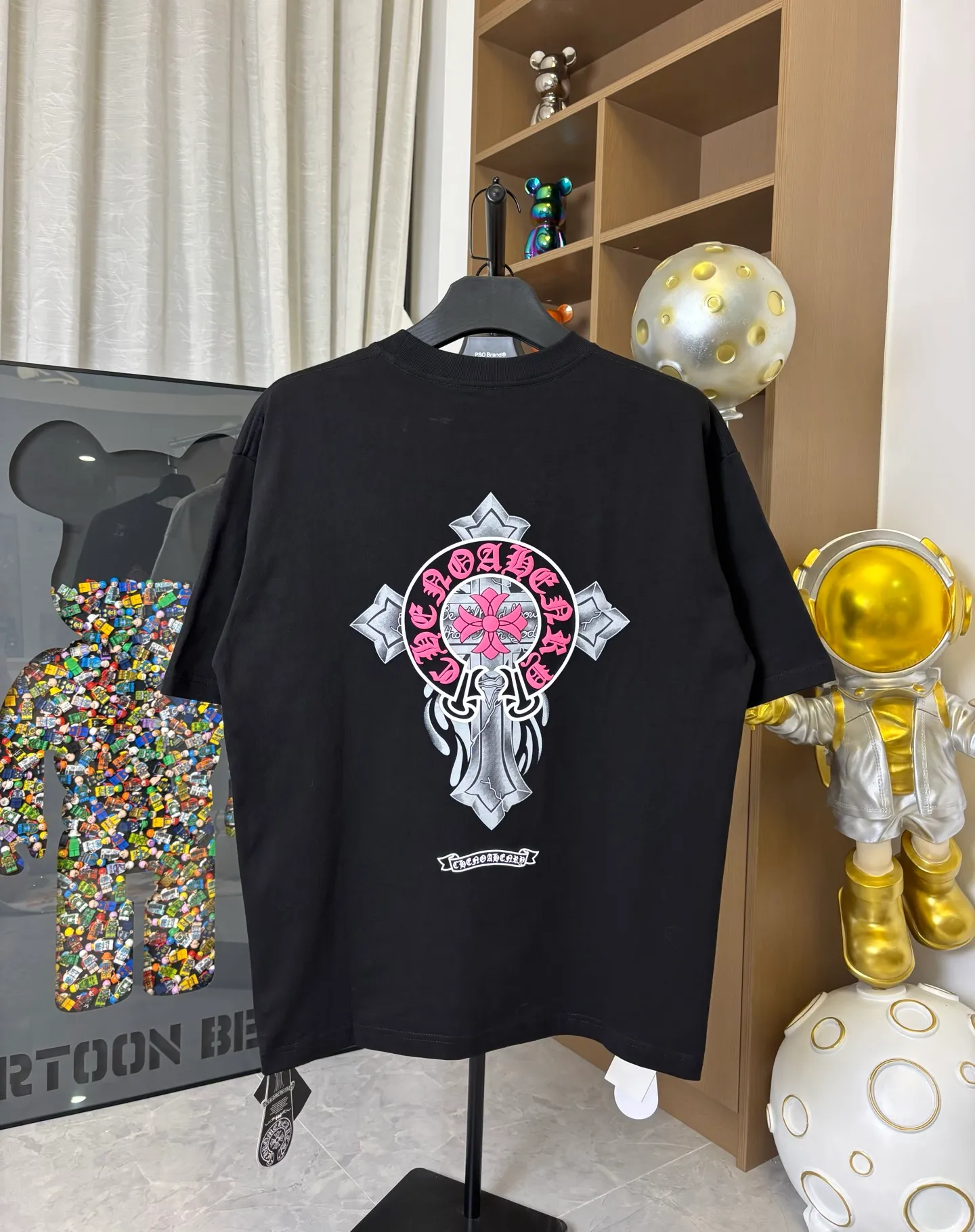 P150 Style number: DC 139# [ChromeHearts] ChromeHearts official same style classic printed round neck short-sleeved T-shirt 280g pure cotton double sand fabric Original original label, can be worn up to 200 pounds All fabrics have been shrunk in advance Quality first What you see is what you get The pattern will not change after one wash Distinguish some disposable clothes in the market Three labels Complete packaging All original restoration and customization Versatile for men and women A more classic one The pattern is very chic 💕 Color: black white Size: XS-L (Picture 9️⃣Size chart)
